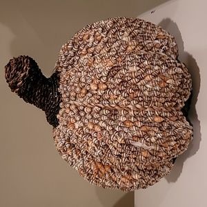 Decorative seashell pumpkin